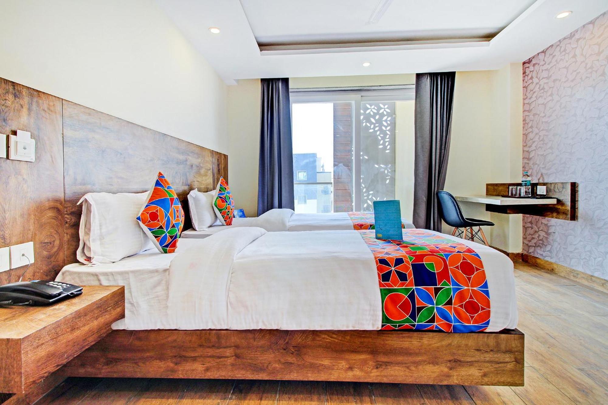 FabHotel Soft Petals Gurgaon Eksteriør billede