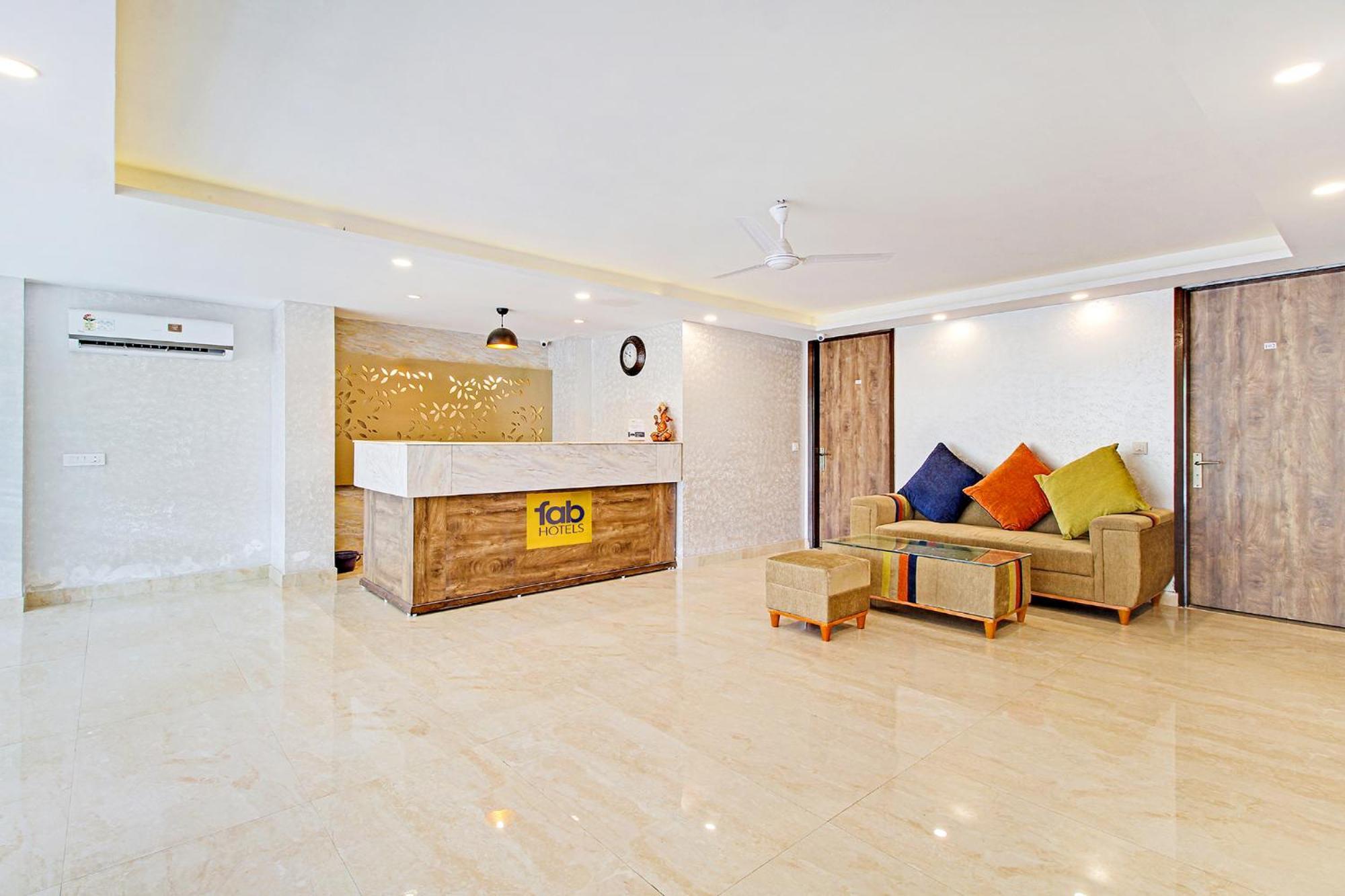 FabHotel Soft Petals Gurgaon Eksteriør billede